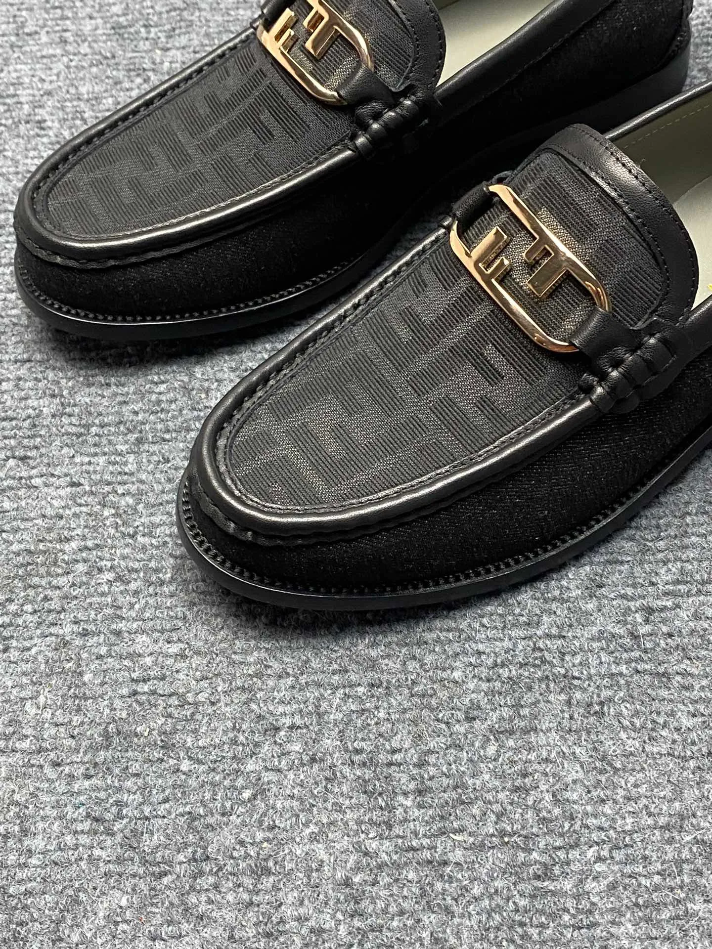 Men's Men's Shoes Men's Men's Shoes 💰900FENDI Fendi Men's Breathable and Comfortable Leather Shoes. Original development. The leather outsole is made of leather. Counters copy one to one. Imported counter cowhide. Imported water dyes cattle. 38 to 44. (45.46. can be ordered. 47.